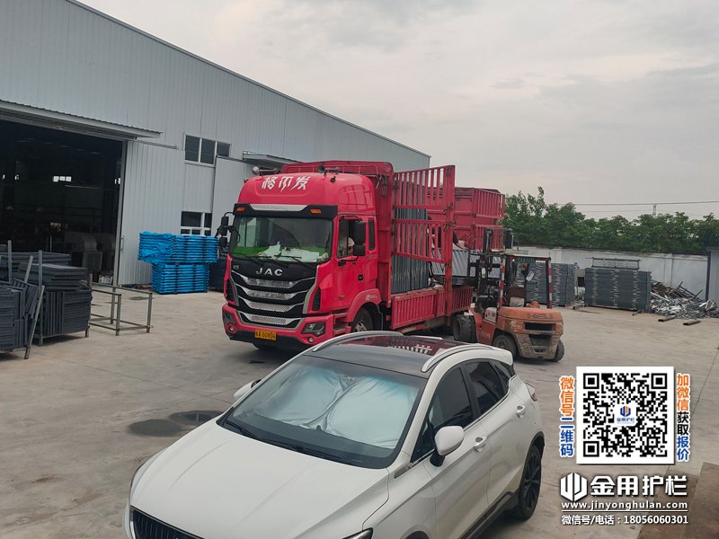 2025年8月8日鋁合金百葉窗裝車發貨! 2025年8月8日鋁合金百葉窗裝車發貨!